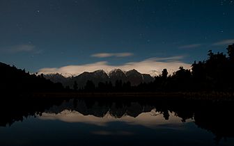 Lake Matheson (New Zealand) at night
