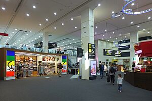 Melbourne Airport Terminal 3 interior 2017
