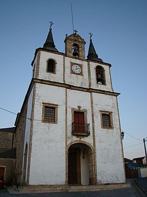 Puerto de Vega Asturias iglesia Santa Marina ni.JPG