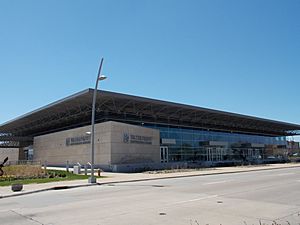 QC Waterfront Convention Ctr E.jpg