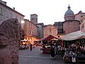 Reggio emilia piazza san prospero sera