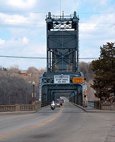 Roadway view of Stillwater Bridge (Minnesota)