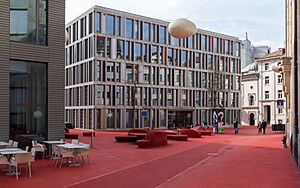Stadtlounge auf dem Raiffeisenplatz in St. Gallen