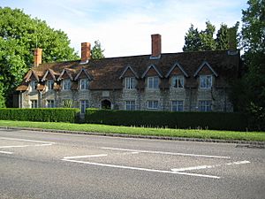 Waddesdon, The Goodwin Almshouses - geograph.org.uk - 1290578