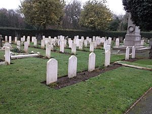 War graves in Richmond Cemetery (06).JPG