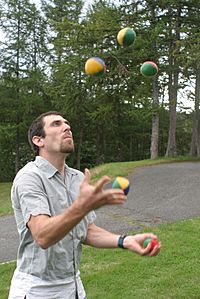 5 ball juggling