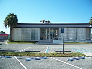Clewiston FL City Hall01