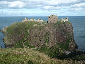 Dunnottar castle ruins