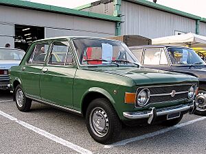Fiat 128-Sedan-4dr (1969) Front-view
