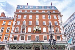 Fortnum & Mason (27335881847).jpg