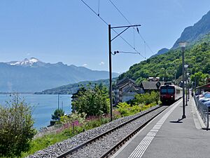 Gare de Saint-Gingolph en Suisse à midi (juin 2019)