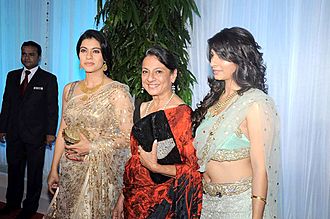 Kajol, Tanuja, Tanisha Mukherjee at Esha Deol's wedding reception 12