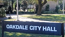 Oakdale, LA, City Hall IMG 0159