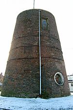 Old Corn Windmill Tower - geograph.org.uk - 377668.jpg
