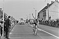 Overwinning van Albert Van Vlierberghe in Hulste 1965, Hulste, Marcel Ancaerkt (NEG02082002, collectie KOERS. Museum van de Wielersport)