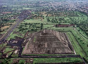 Teotihuacán 2012-09-28 00-07-11