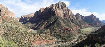 Zion Canyon in Zion National Park - panoramio.jpg