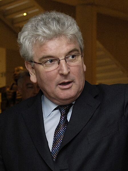 Browne and gates (cropped)