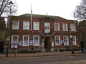 Civic Centre, 161 High Street, Berkhamsted.jpg