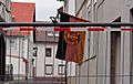 DDR Flagge hinter dem Zaun in Wanfried, Hessen IMG 9485 edit
