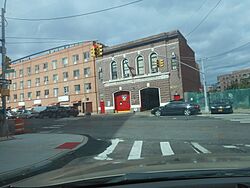 Engine 287-H&L 136; FDNY Elmhurst, Queens