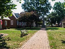 Gloucester County Courthouse Square, historic district