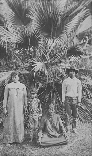 Kaluaikoolau and family (PP-75-1-015)