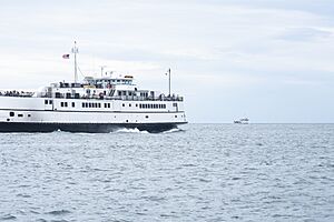 Marthasvineyard-Steamship-Ferries