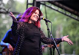 Rosanne Cash - Minnesota Zoo (48332905511)