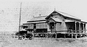 StateLibQld 1 104148 Exterior view of the post office at Burketown, 1920