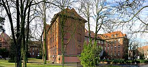 Szpital Kliniczny im. Heliodora Święcickiego 2, Poznań (cropped)