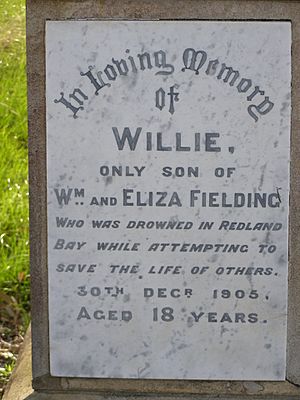 Willie Fielding headstone, Serpentine Creek Road Cemetery, Redland Bay, 2006