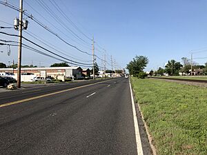 2018-05-23 17 35 27 View north along Burlington County Route 543 (Saint Mihiel Drive) at Pulaski Avenue in Riverside Township, Burlington County, New Jersey