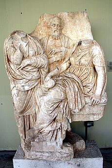7669 - Piraeus Arch. Museum, Athens - 330s BC stele for a girl - Photo by Giovanni Dall'Orto, Nov 14 200