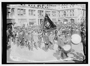 Brotherhood of Carpenters and Joiners of America May Day, 5114 (LOC) 1914.jpg
