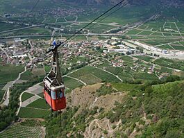 Cable car to Isérables.jpg