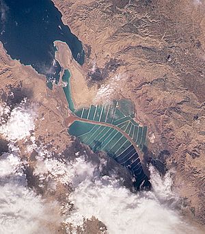 Dead-Sea---Salt-Evaporation-Ponds