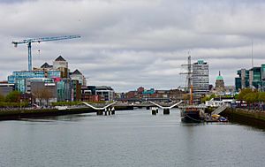 Dublin City Centre from Samuel Beckett Bridge (42090378881)