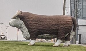 Fiberglass bull landmark at Gilboa, Ohio