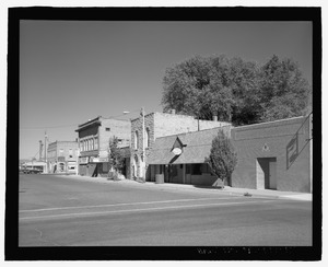General perspective view of Vale Historic District, view looking northeast on Main Street - Vale Commercial Historic District, A Street between Holland and Longfellow Streets, north HABS OR-177-15