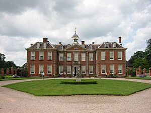 Hanbury Hall 02