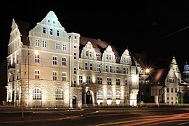 Poznań Collegium Iuridicum UAM 23 09 2011 P9240272 (cropped)