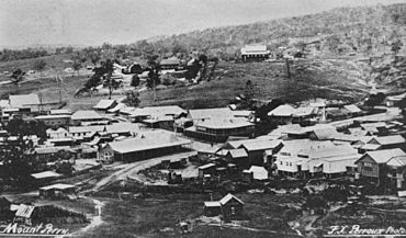 StateLibQld 1 103070 View overlooking the town of Mount Perry.jpg