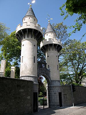 The Powis gate Old Aberdeen - geograph.org.uk - 421948