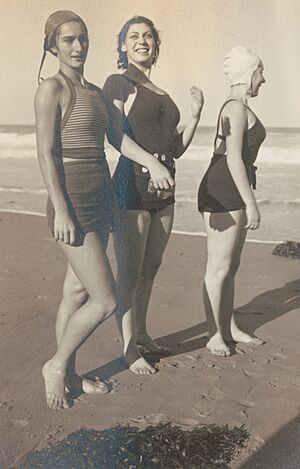 (23) Ballet Russe de Monte Carlo in Australia - vn3462906 (cropped)