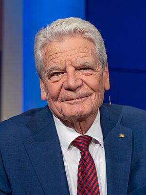 2023-11-28 Joachim Gauck-Maischberger (3x4 cropped).jpg