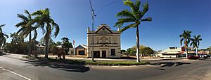 Ambulance Building, Charters Towers 01
