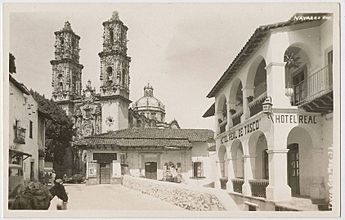 Chursch of Santa Prisca de Taxco in 1930