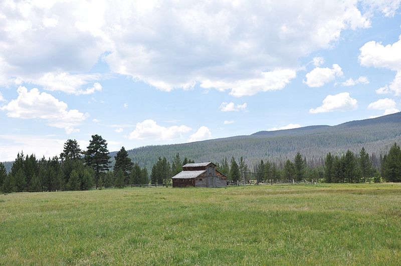 GrandLakeCO LittleBuckarooRanchBarn