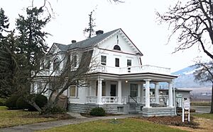 Hill House - Pine Grove Oregon